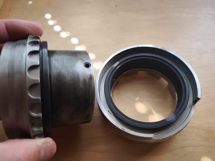 Poškozené mechanické ucpávky — foto 6